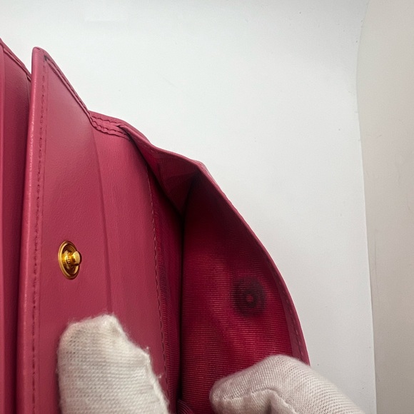 GUC Miu Miu Pink Bifold Wallet - Picture 6 of 7